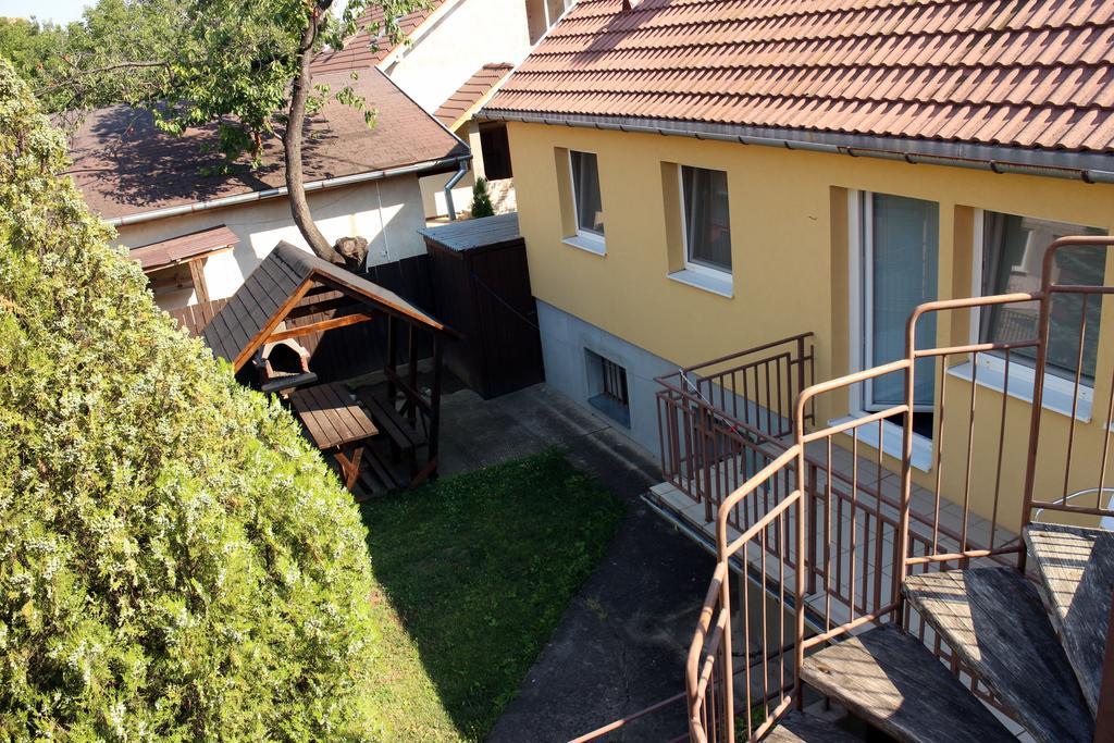 Dom Studia Petra Hotell Štúrovo Eksteriør bilde